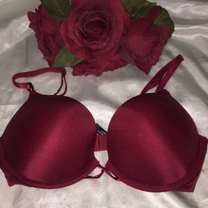 NWOT VICTORIA SECRET BOMBSHELL BRA